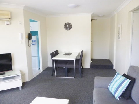 Le Lavandou Holiday Apartments - Events Australia 5