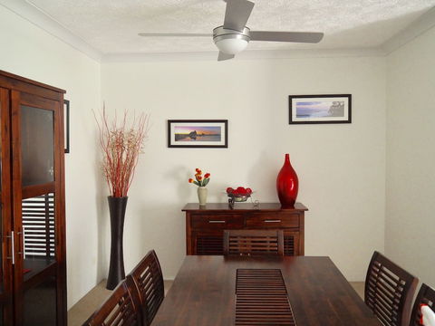 Oceanside Cove Holiday Apartments - Events Australia 4