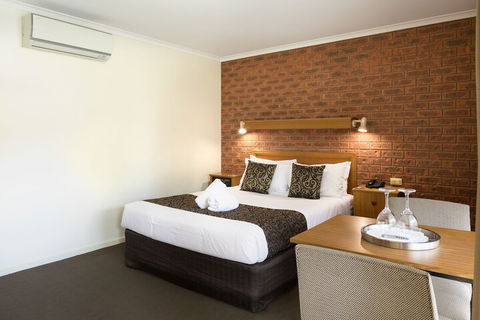 Advance Motel - Events Australia 7
