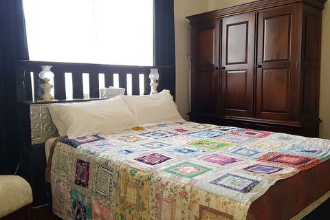 The Postmaster Inn BnB - Tourism Bookings 2