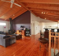 Pelican Sands Bed  Breakfast - Events Australia
