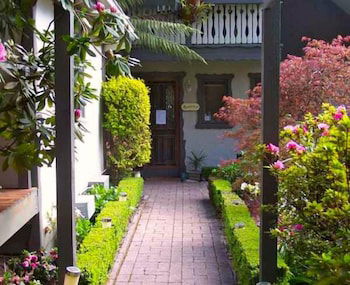 Annie Roe's Luxury Bed & Breakfast - Events Australia 1