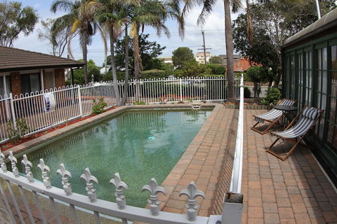 Reign Inn Newcastle - Tourism Bookings 2