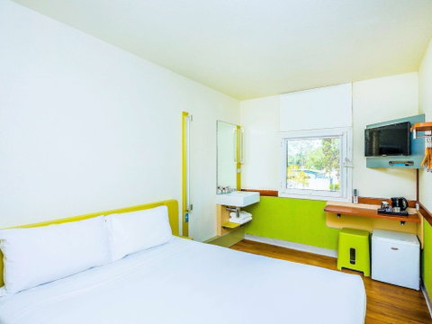Ibis Budget Newcastle - Tourism Bookings 5
