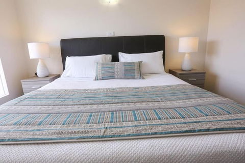 Seven Pines Motor Inn - Events Australia 6