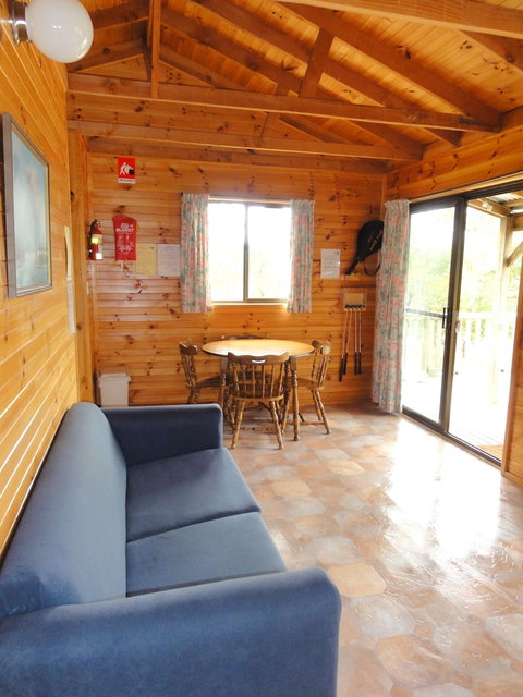 Gumleaves Bush Holidays - Events Australia 4