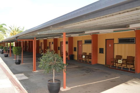 Motel Oasis - Accommodation Europe 0
