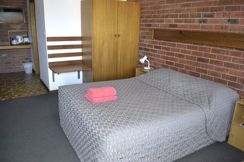 Kardinia Park Motel - Tourism Bookings 7
