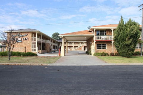 Grand Manor Motor Inn - Queanbeyan - Tourism Bookings 3