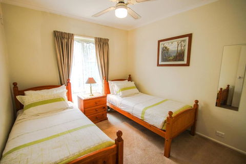 Silver Birches Holiday Unit 5 - Events Australia 4