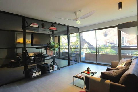 Meticulously Designed Sydney Aptmnt - Events Australia 5