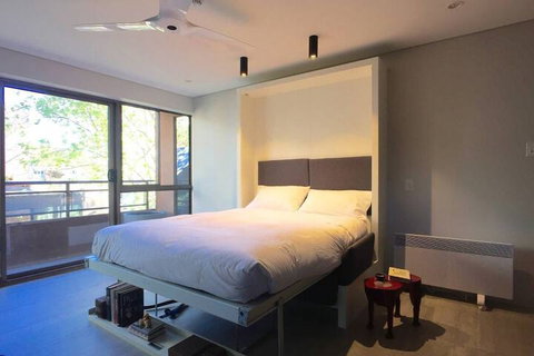 Meticulously Designed Sydney Aptmnt - Events Australia 6