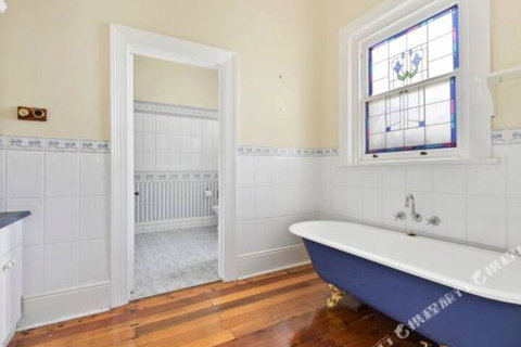 Rose Garden Spacious Family Home Near CBD - Events Australia 5