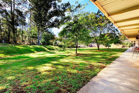 Nowa Nowa Hotel Motel - Events Australia 1