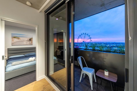 STAY&CO Serviced Apartments Docklands Drive - Events Australia 6