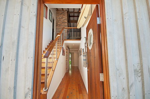 A PERFECT STAY - The Hawk At Wategos - Events Australia 2
