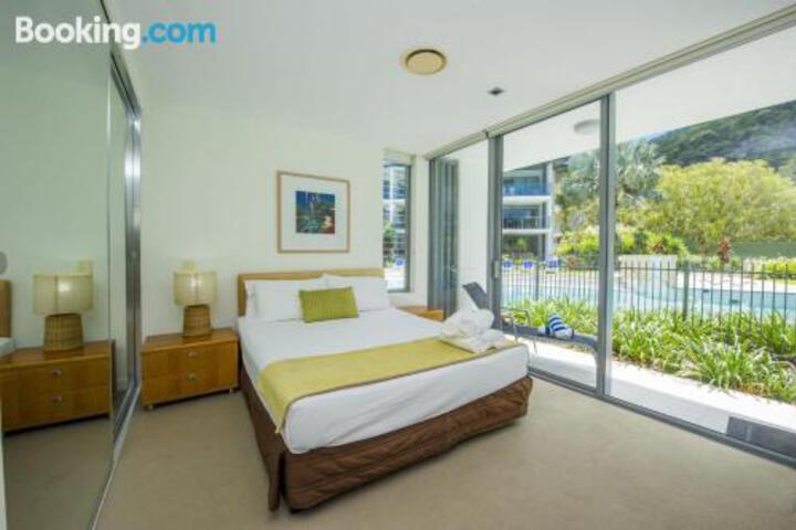 Nelly Bay QLD Accommodation Europe