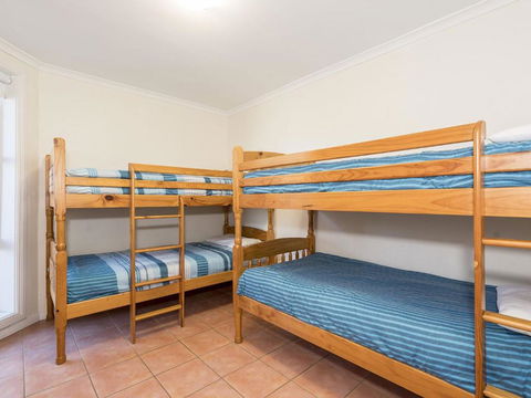 Ocean Pines Unit 1 Blue Bay NSW - Events Australia 4