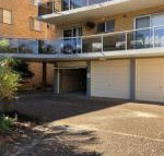 13 Parkview 11 13 Catalina Close great location unit with a locked garage - Events Australia