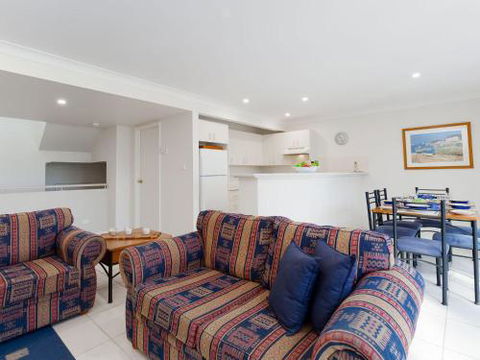 Walk On Birubi 1 / 40 Ocean Ave Pet Friendly WIFI Boat Parking & Water Views - Events Australia 1