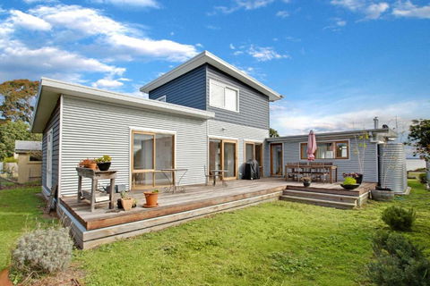 Waterfront Sanctuary Raymond Island Getaway - Events Australia 2