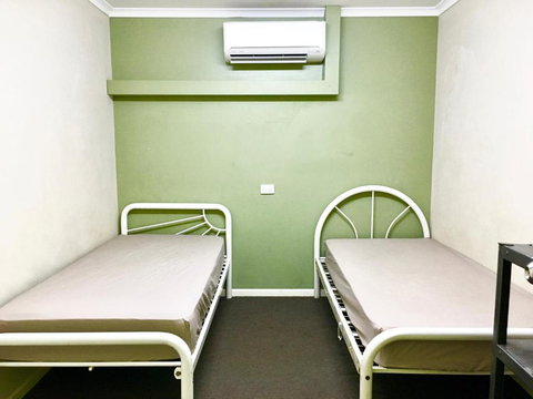 Bigfoot Backpackers - Events Australia 1