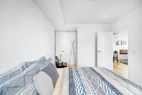 A Stylish 2BR CBD Apt With Beautiful City Views - Events Australia 4