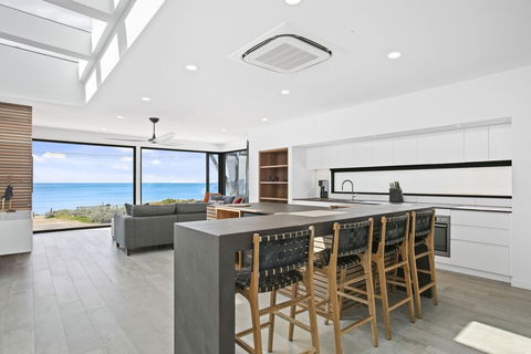 Apollo Bay Beach House - Events Australia 4