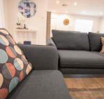 Contemporary Esprit with river reserve access - Events Australia