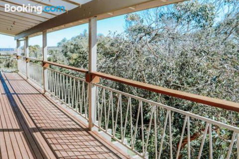 Banksia Beach House - Events Australia 3