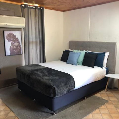 Granite Belt Cabins - Tourism Bookings 0