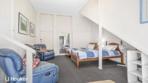 Yacaaba Beautiful Waterfront Location - Tourism Bookings 4