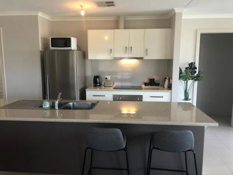 The Baltimore Family Home Getaway - Accommodation Europe 0