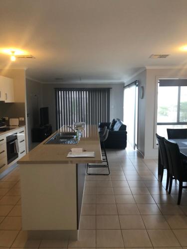 The Baltimore Family Home Getaway - Accommodation Europe 5