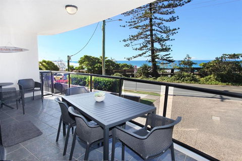 Unit 1 Phoenix Apartments Coolum Beach - Events Australia 2