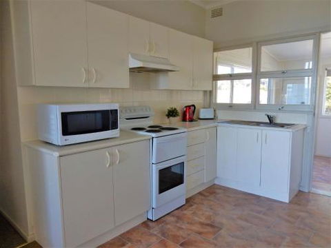 Seaside Beach House 25 Seaside Pde - Tourism Bookings 2