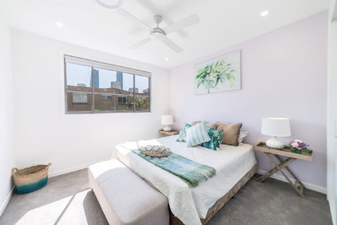 GC Private Homes - Waterfront Villas - Tourism Bookings 3