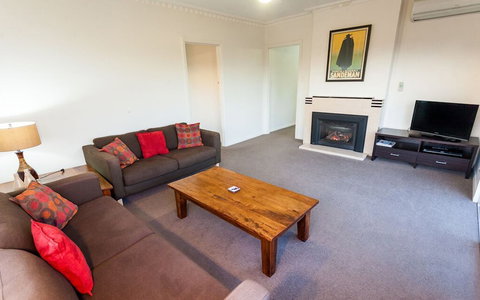 Point Lonsdale Holiday Apartments - Events Australia 4