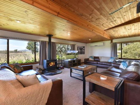 Soldiers Cottage Picturebook Vineyard Home - Events Australia 5