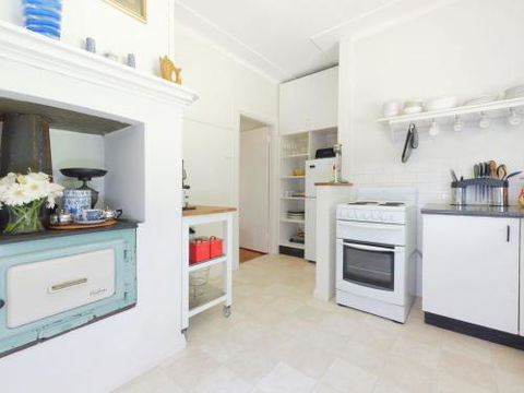 Redwood Cottage Burradoo Getaway Southern Highlands 4pm Check Out Sunday - Events Australia 4