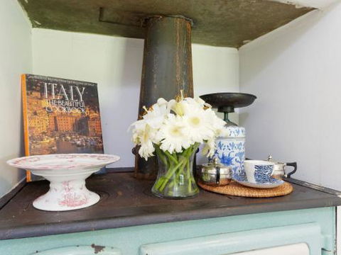 Redwood Cottage Burradoo Getaway Southern Highlands 4pm Check Out Sunday - Events Australia 6