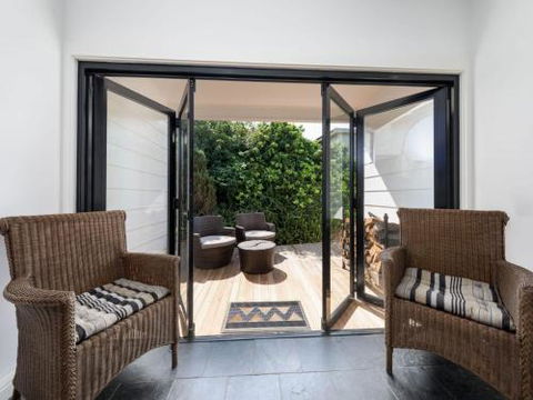 THE BEACH HOUSE Gerroa 4pm Check Out Sundays - Events Australia 3