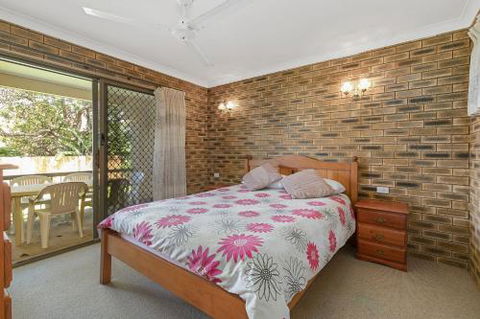 Kingfisher - Tourism Bookings 2