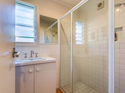 Hyams Seaside Apartment 4pm Check Out Sundays - Events Australia 4