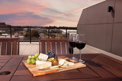 Enjoy Penthouse Living In The CBD - Events Australia 5