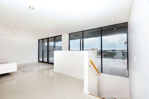 Enjoy Penthouse Living In The CBD - Events Australia 4
