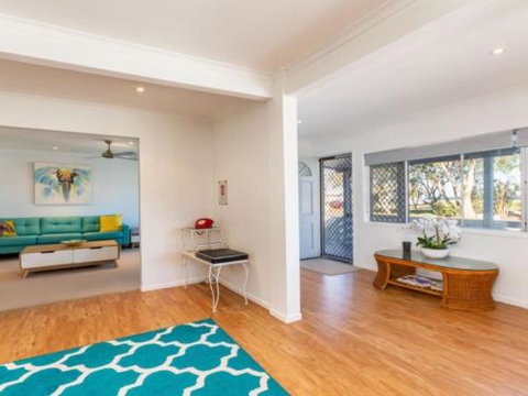 Dog Lovers Retreat Beachmere - Events Australia 4