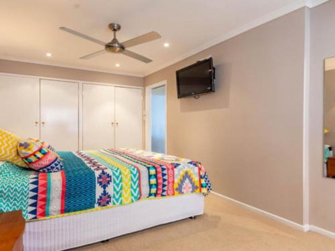 Dog Lovers Retreat Beachmere - Events Australia 6