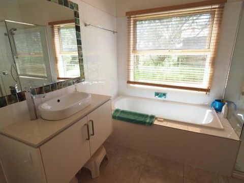Summerside At 80 Sandy Point Rd Sandy Point - Accommodation Europe 3