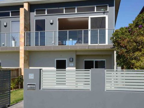 KIAMA SUNRISE Kiama & Surrounds 4pm Check Out Sundays - Events Australia 0